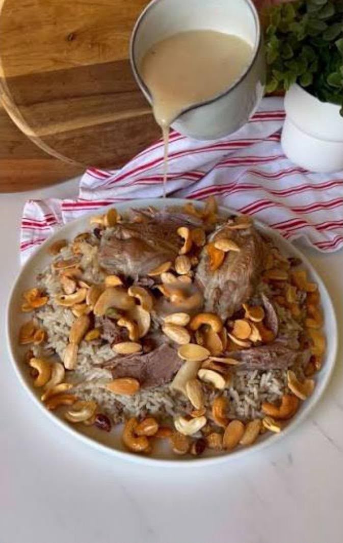 رز شرقي باللحمة + صوص 